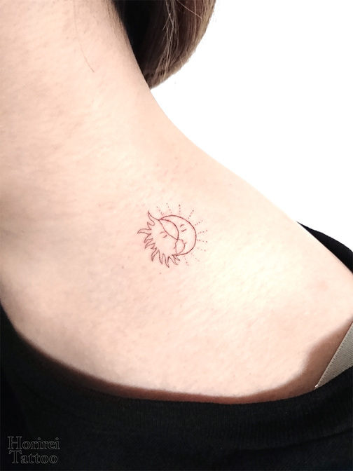 刺青作品　ミニタトゥー 「太陽と月」