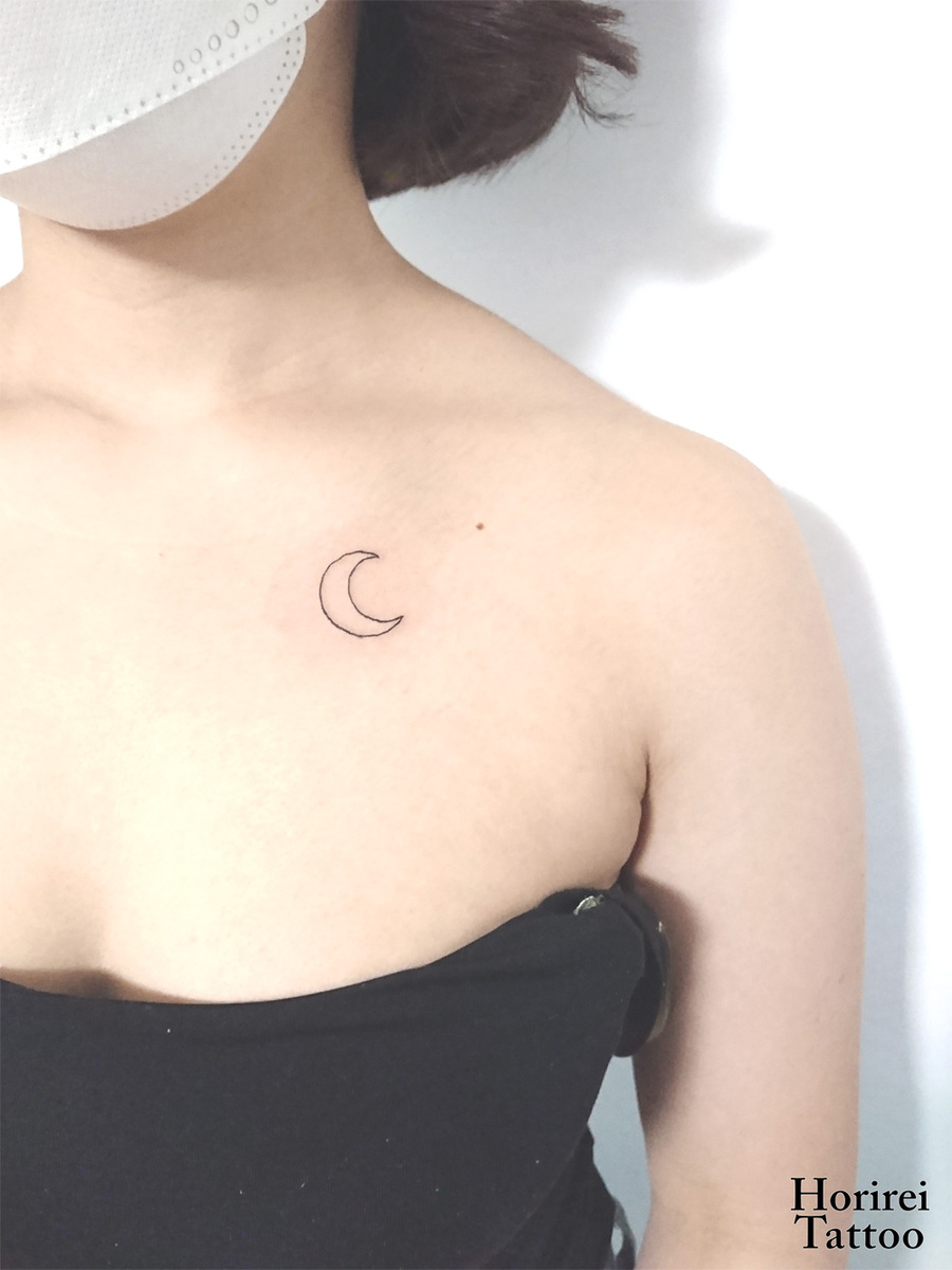 刺青作品　Tattoo 「落書きの月」